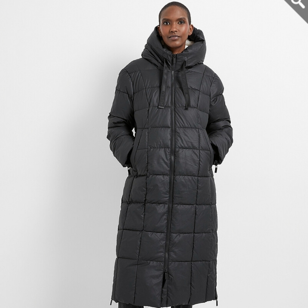 Hunter Women's Black Puffer Coat